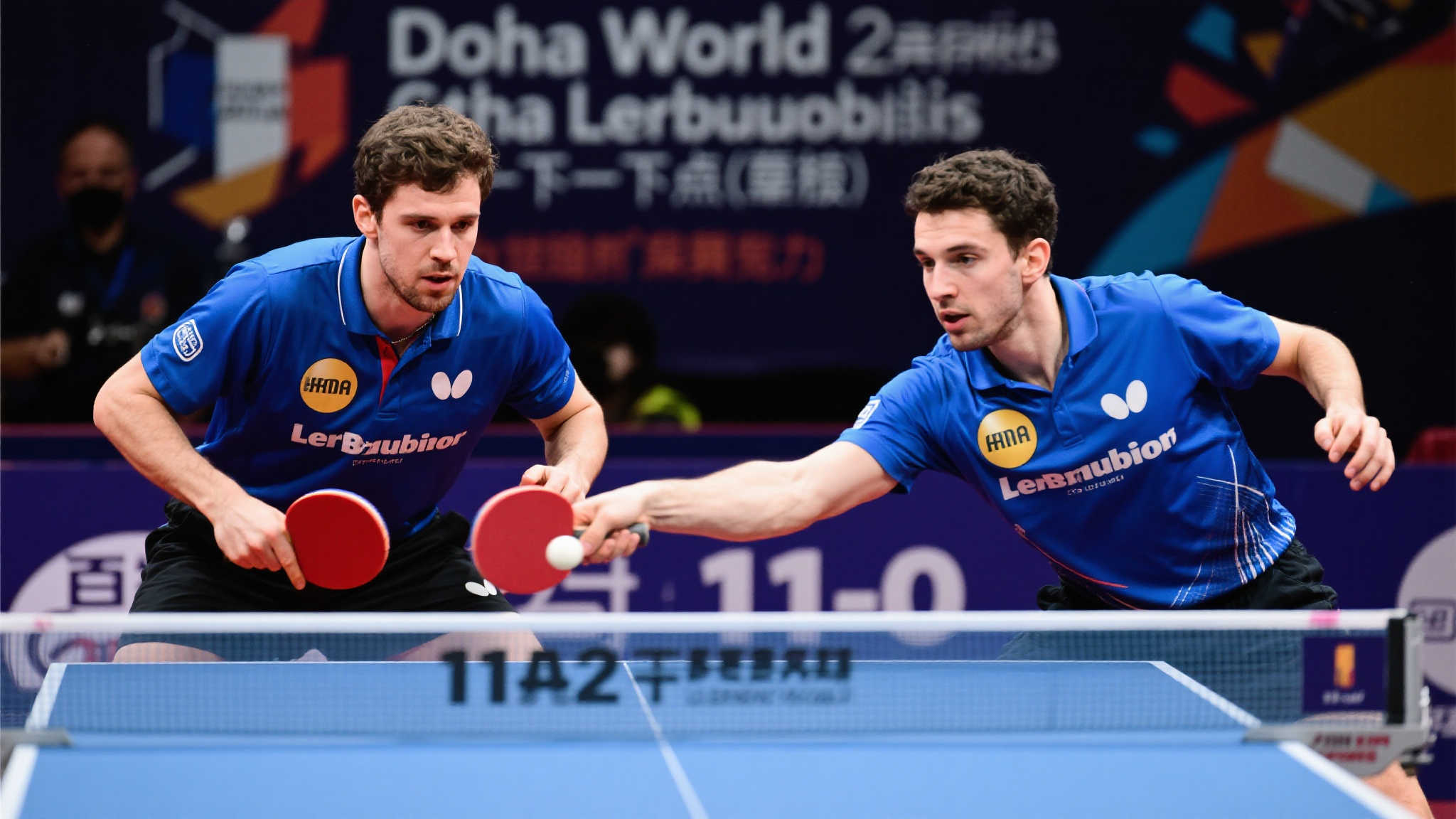 的策略使得 的策略使得