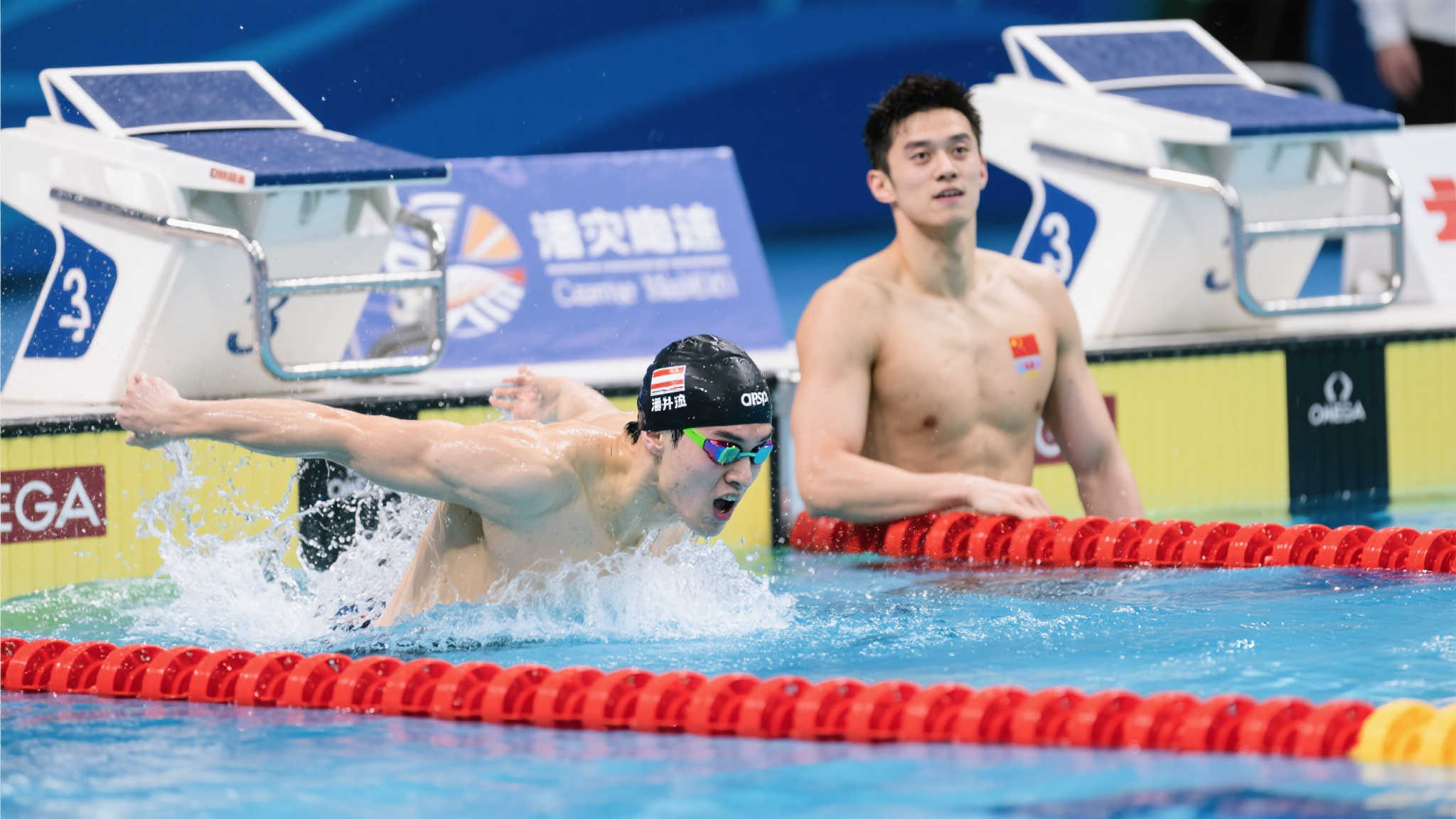 他在场上的 他在场上的